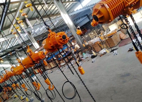 بالابر زنجیر برقی 2 تنی CE ISO Industrial 220-690V با چرخ دستی
